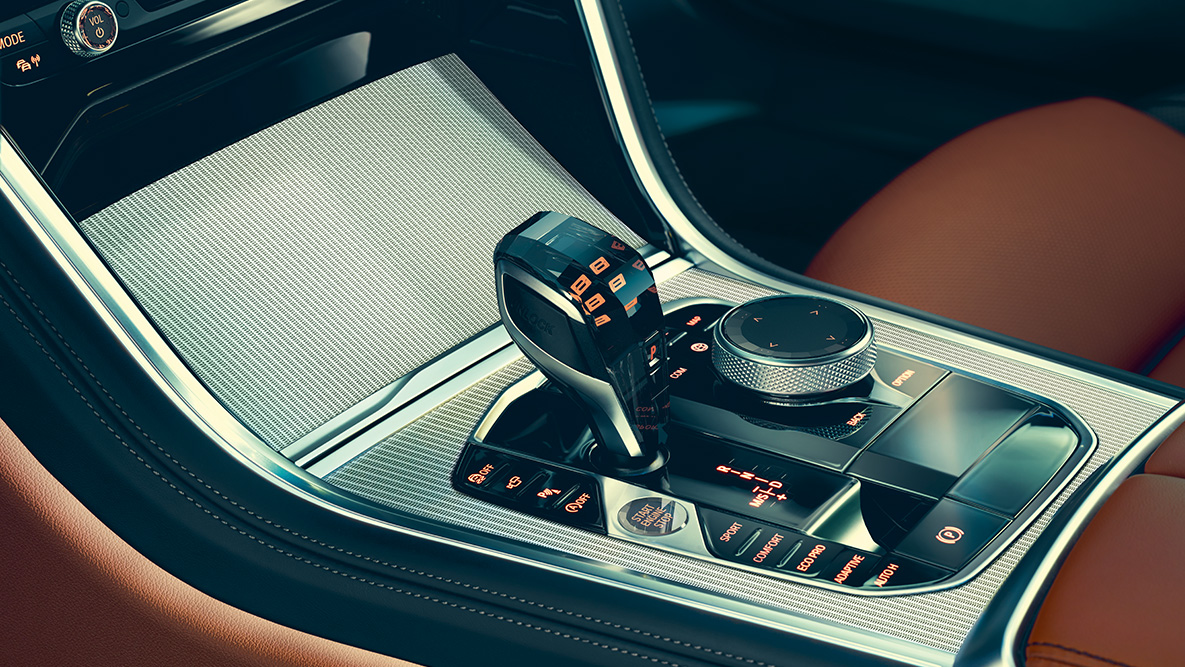 BMW 8. sērijas Coupé stikla aplikācijas. BMW 8. sērijas Coupé salona stikla aplikāciju tuvplāns.