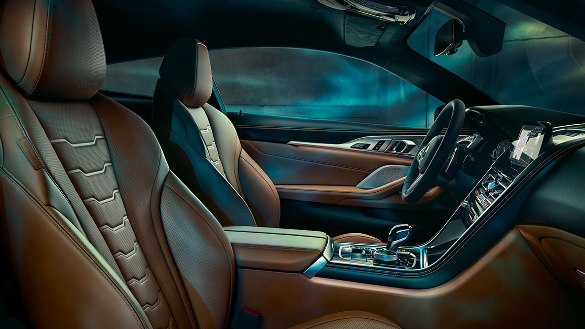 BMW 8. sērijas automobiļu salona dizains. BMW 8. sērijas Coupé ar BMW Individual aprīkojumu salons.