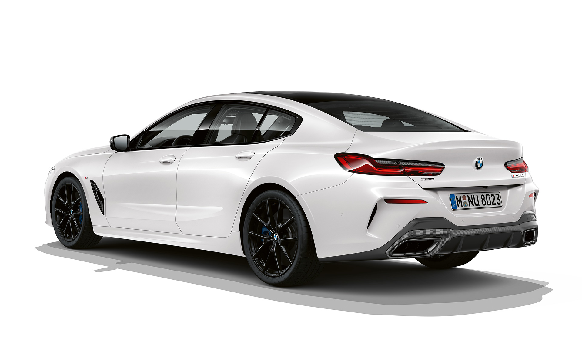 Pure Contrast, trīs ceturtdaļu aizmugures skats BMW 8. sērijas Gran Coupé, Pure Contrast trīs ceturtdaļu aizmugures skats