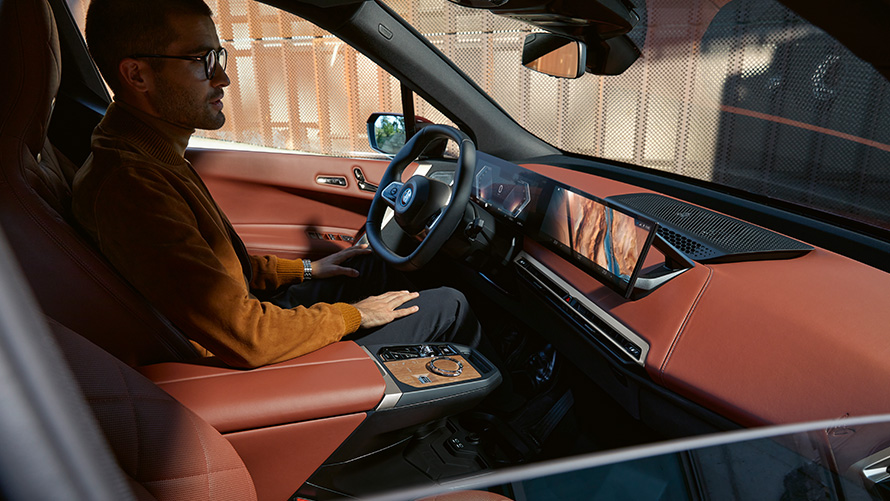 BMW iX i20, 2021, elektrisks SUV, salons BMW iX i20, 2021, elektrisks SUV, BMW iX xDrive50, salons, Suite apdare, Castanea āda