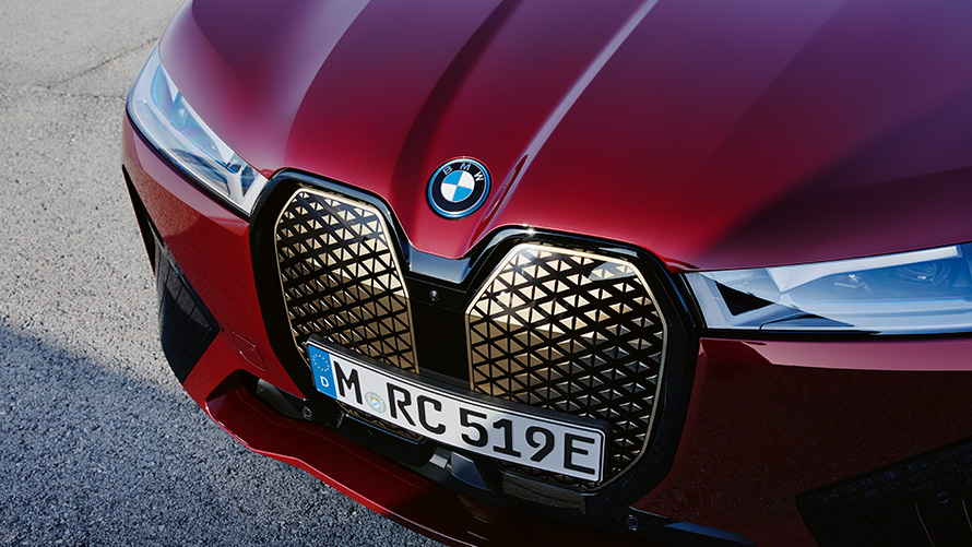 BMW iX i20, 2021, elektrisks SUV, BMW iX xDrive50, Shy Tech BMW iX i20, 2021, elektrisks SUV, BMW iX xDrive50, Aventurin Red krāsa, priekšpuses skats, BMW elipsveida režģis, Shy Tech