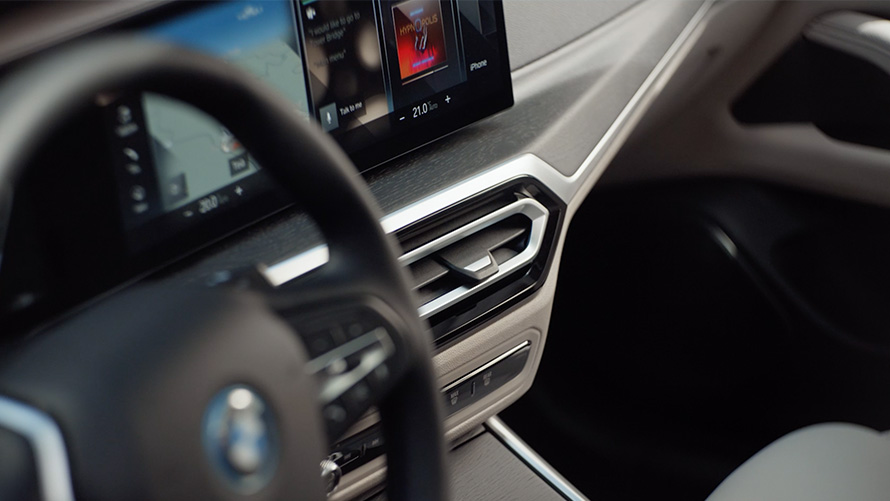 BMW eDrive40, G26, 2021, Mineral White krāsa, detalizēts video par salona dizainu BMW eDrive40, G26, 2021, Mineral White krāsa, detalizēts video par salona dizainu