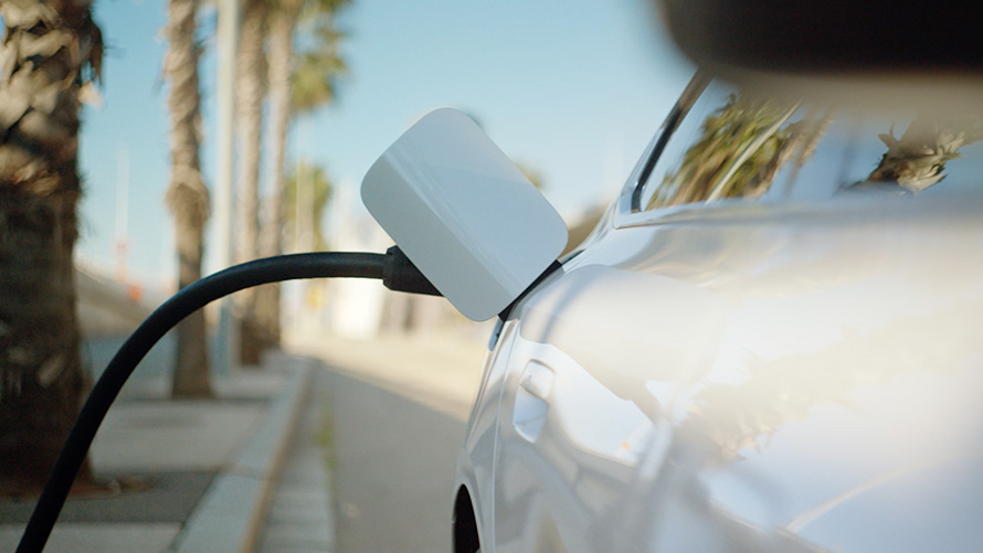 Video par BMW i4, G26, 2021 uzlādi Video par BMW i4, G26, 2021 uzlādi