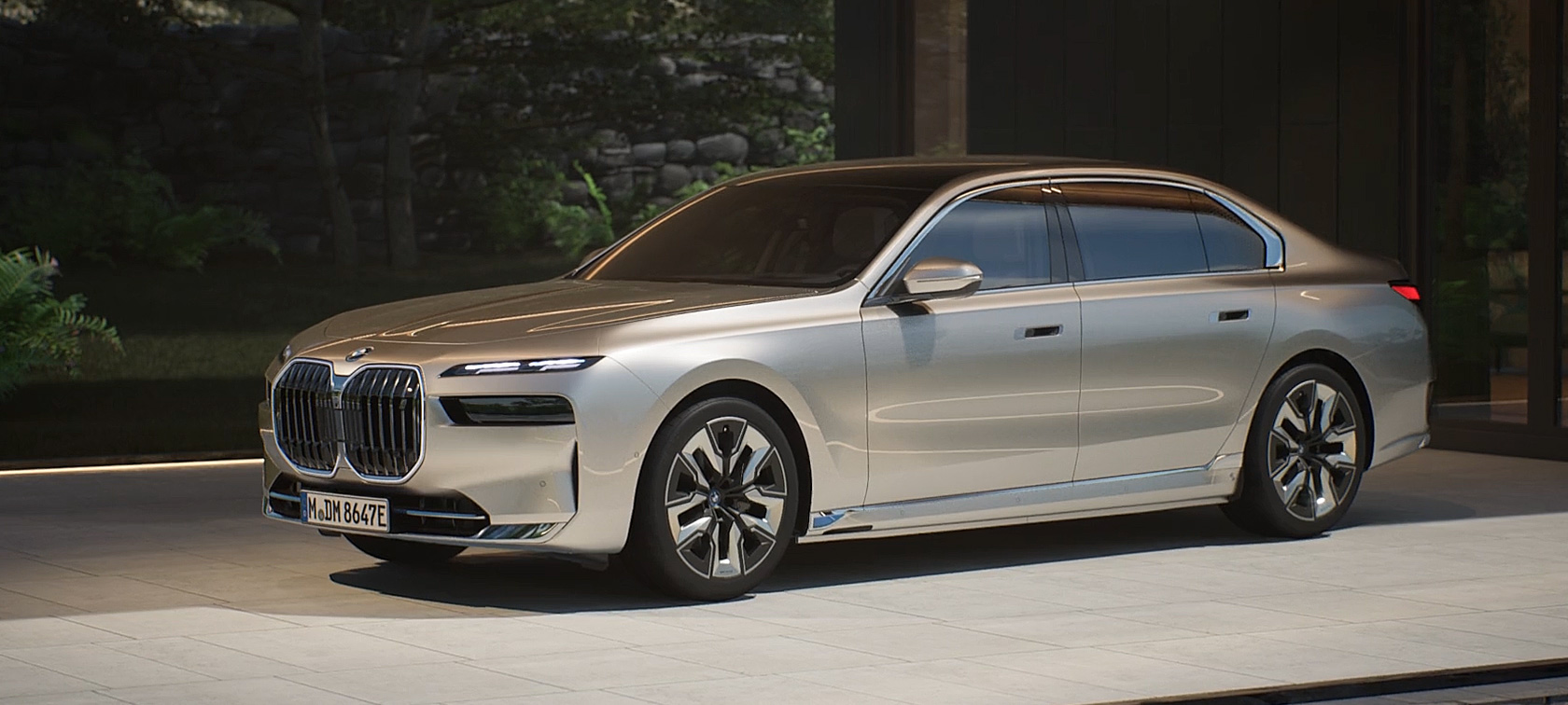 BMW i7 Sedan, G70, virsbūves akcenti video BMW i7 Sedan, G70, BMW Individual metāliska Oxid Grey krāsa, virsbūves akcenti video