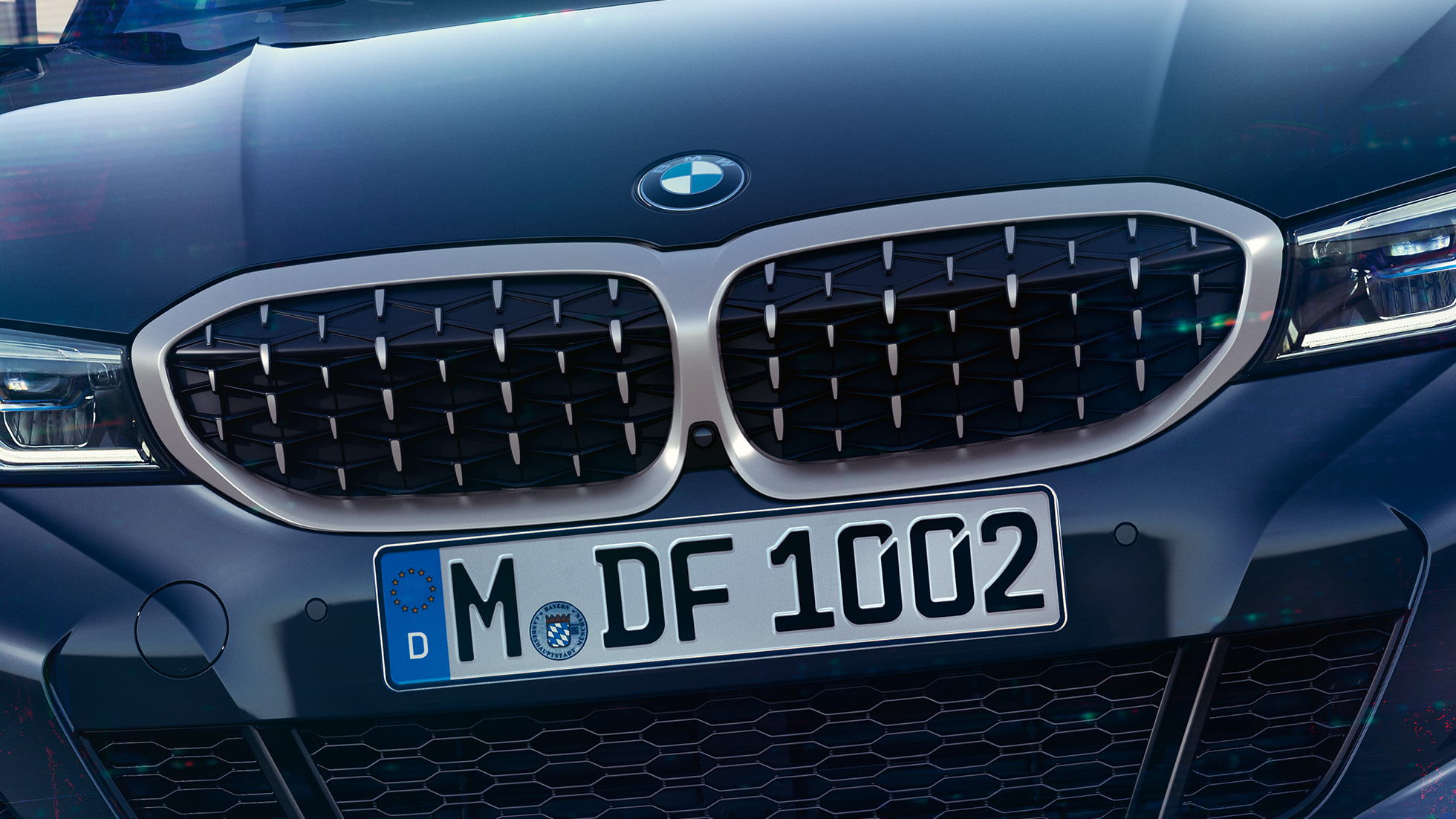Dubultais elipsveida režģis, BMW M340i xDrive Sedan Dubultais elipsveida režģis, BMW M340i xDrive Sedan, G20, metāliska Sapphire Black krāsa, tuvplāns