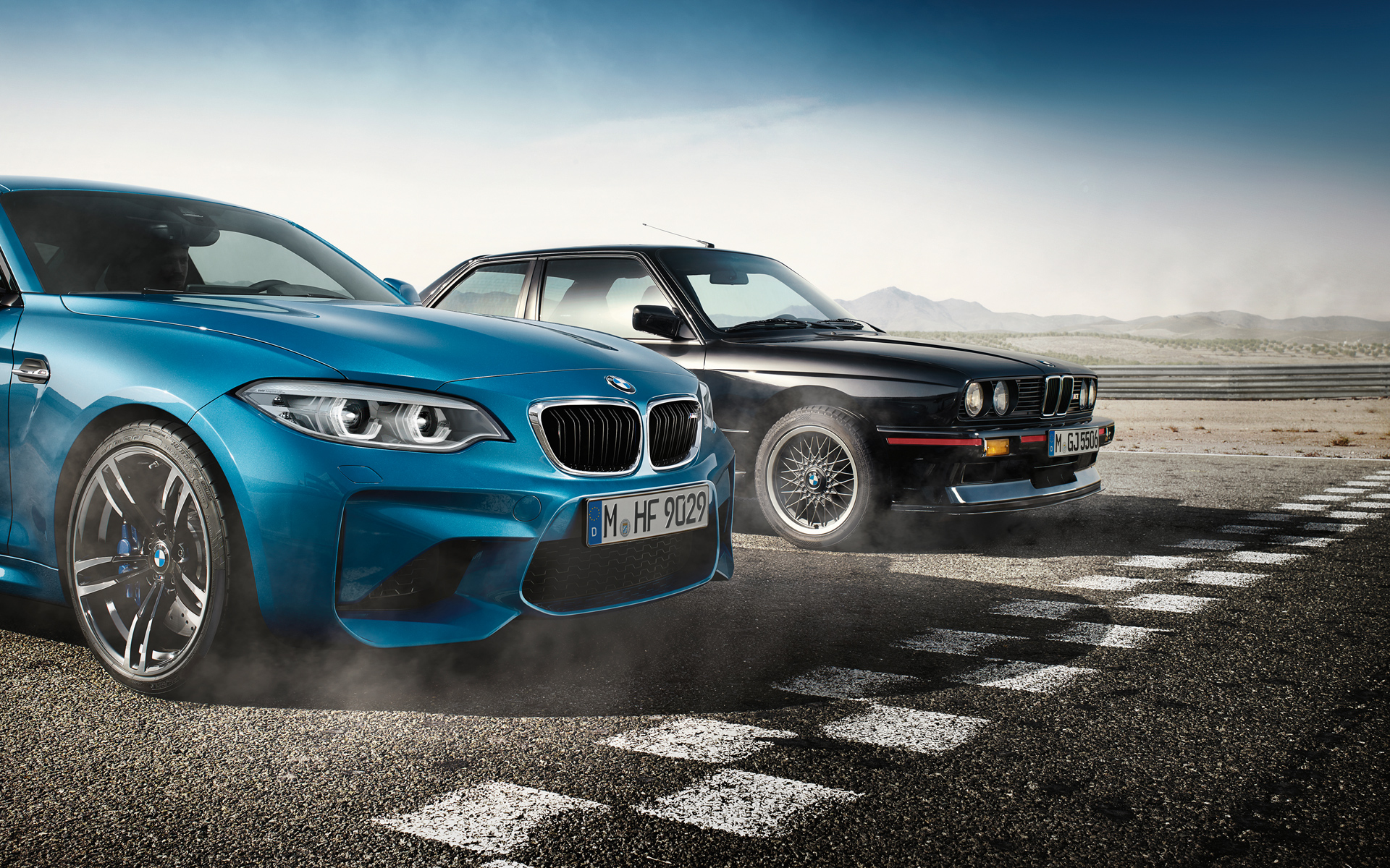 Dizaina un idejas saknes meklējamas BMW M GmbH vēsturē. Dizaina un idejas saknes meklējamas BMW M GmbH vēsturē.