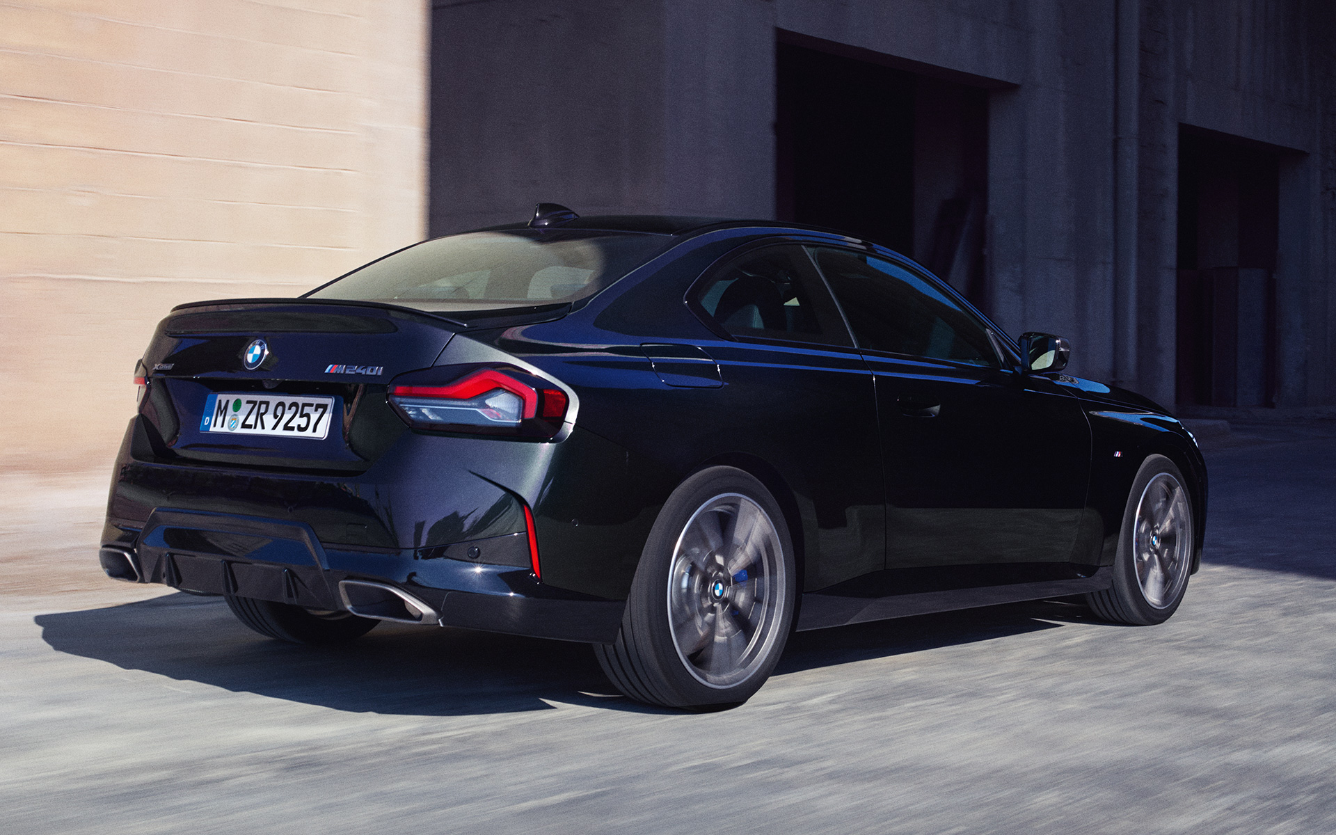 BMW M240i, G42, sportiska aizmugure Sportiska aizmugure, BMW M240i, G42
