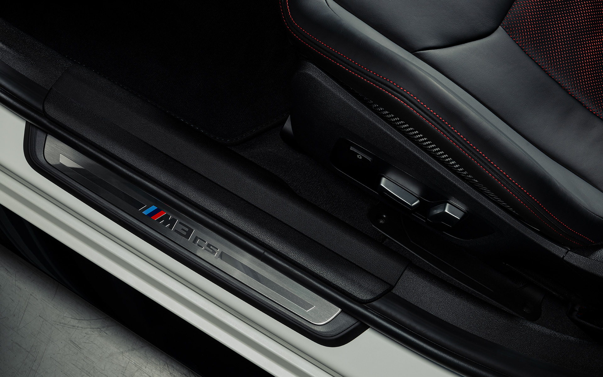 CS raksturīgais durvju slieksnis, BMW M3 CS, G80 BMW M3 CS, G80, CS raksturīgais durvju slieksnis