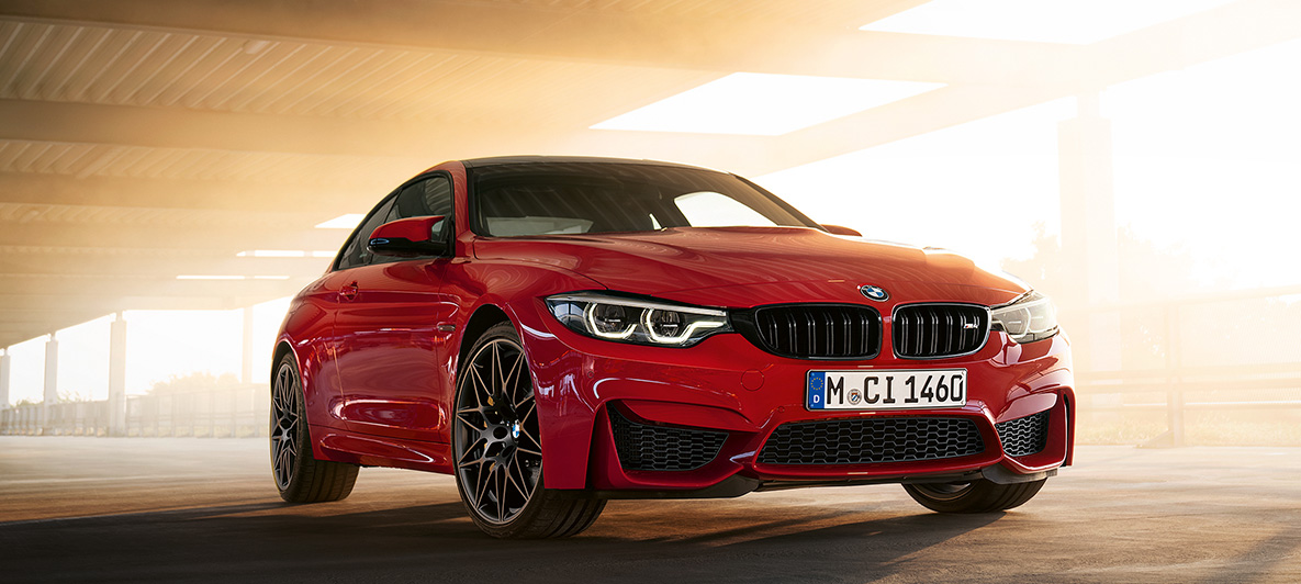 BMW M4 Coupé, M Heritage laidiena Imola Red krāsa BMW M4 Coupé, M Heritage laidiens, speciālais laidiens, Imola Red krāsa