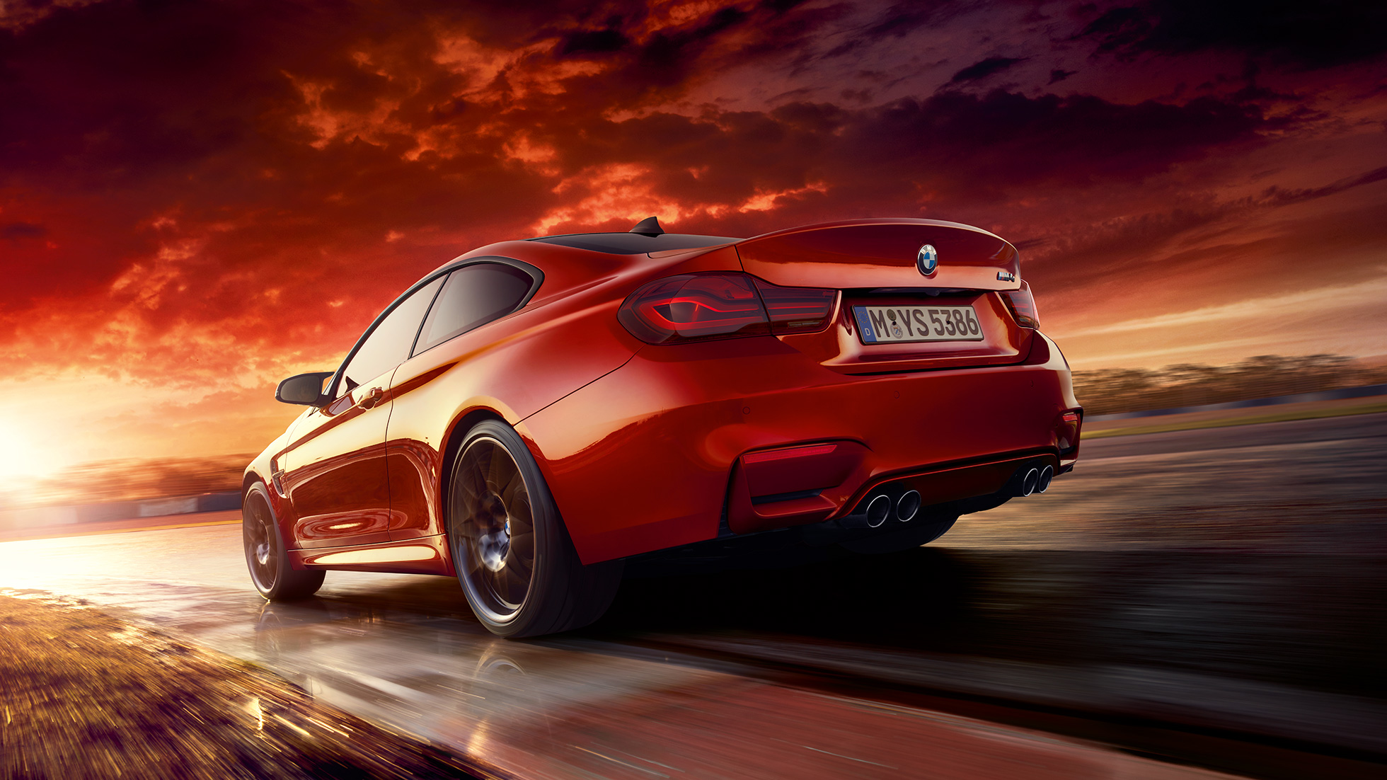 BMW M4 Coupé, aizmugures skats BMW M4 Coupé, dizains, aizmugures skats