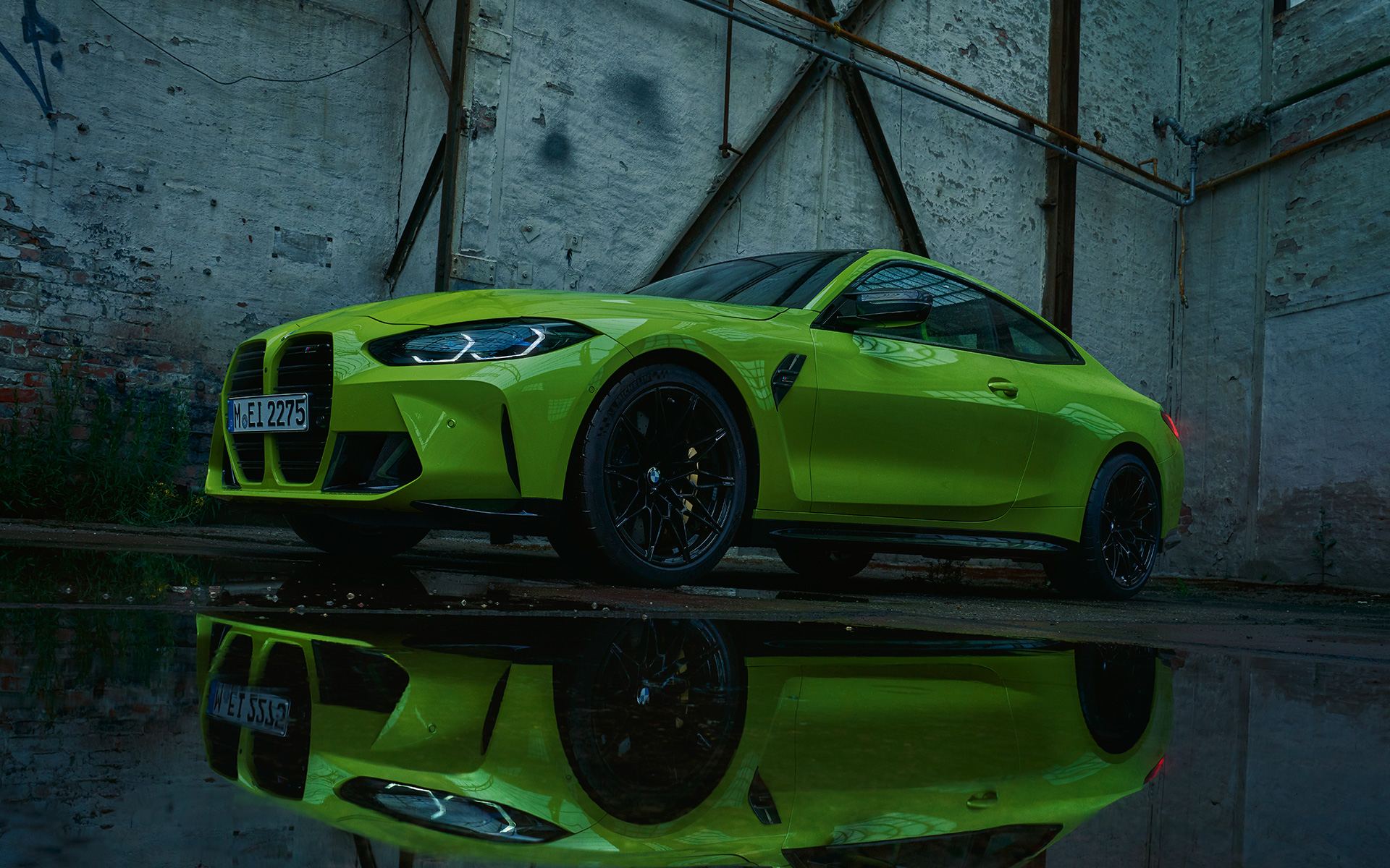 BMW M4 Competition Coupé, G82, 2020, Sao Paulo Yellow, trīs ceturtdaļu priekšpuses skats