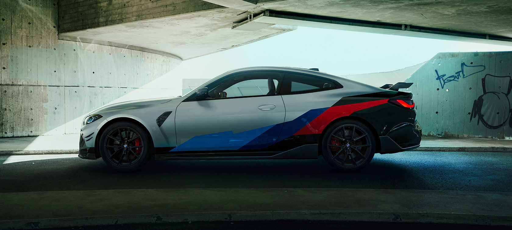 BMW M4 ar BMW M Performance detaļām, BMW M4 Coupé, G82, 2020 BMW M4 Coupé, G82, 2020, sānskats ar BMW M Performance detaļām