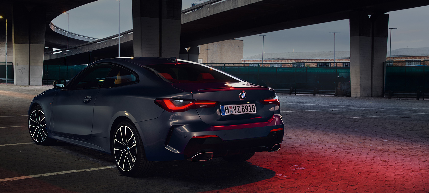 Trīs ceturtdaļu aizmugures skats, BMW M440i xDrive Coupé, G22, 2020 BMW M440i xDrive Coupé, metāliska Dravite Grey krāsa, G22, 2020, trīs ceturtdaļu aizmugures skats