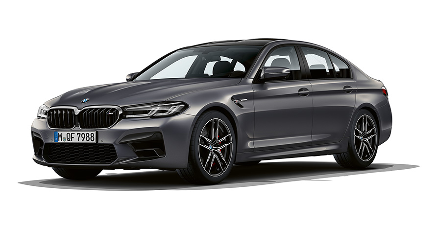BMW M5, F90, LCI, atjaunināts, 2020, metāliska Brands Hatch Grey krāsa, trīs ceturtdaļu priekšpuses skats