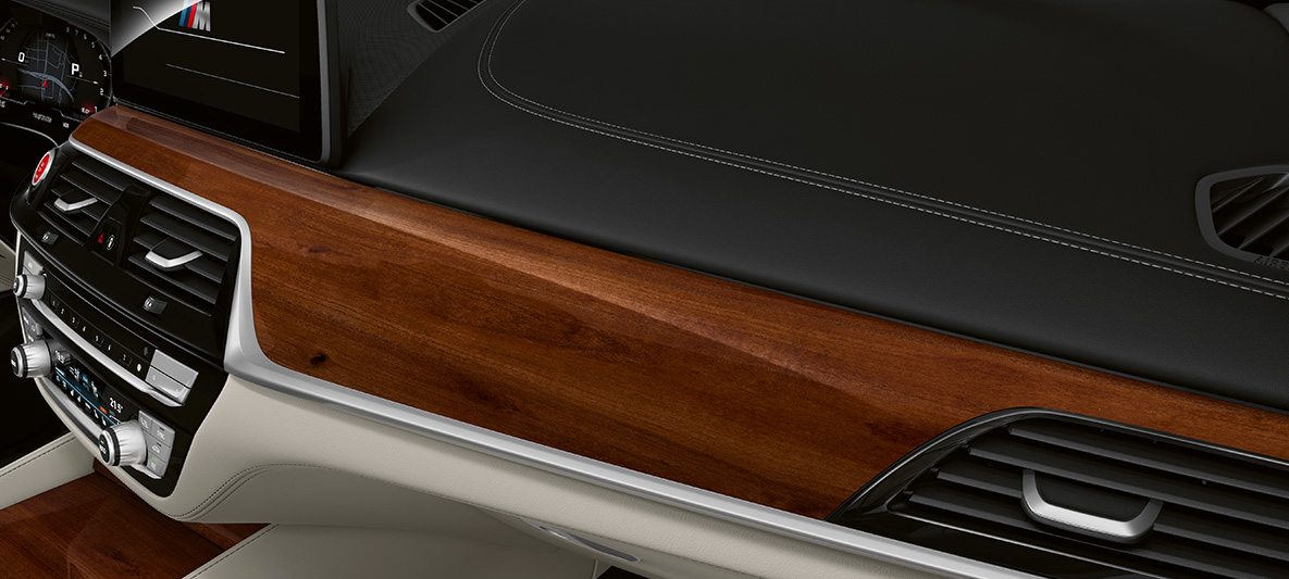 BMW Individual, BMW M5 Sedan, F90, 2020, BMW Individual smalkkoka apdares elementi, mirdzoša Plum Brown krāsa ar akcentējošiem apdares elementiem Pearl Chrome krāsā BMW Individual, BMW M5 Sedan, F90, LCI, atjaunināts, 2020, BMW Individual smalkkoka apdares elementi, mirdzoša Plum Brown krāsa ar akcentējošiem apdares elementiem Pearl Chrome krāsā