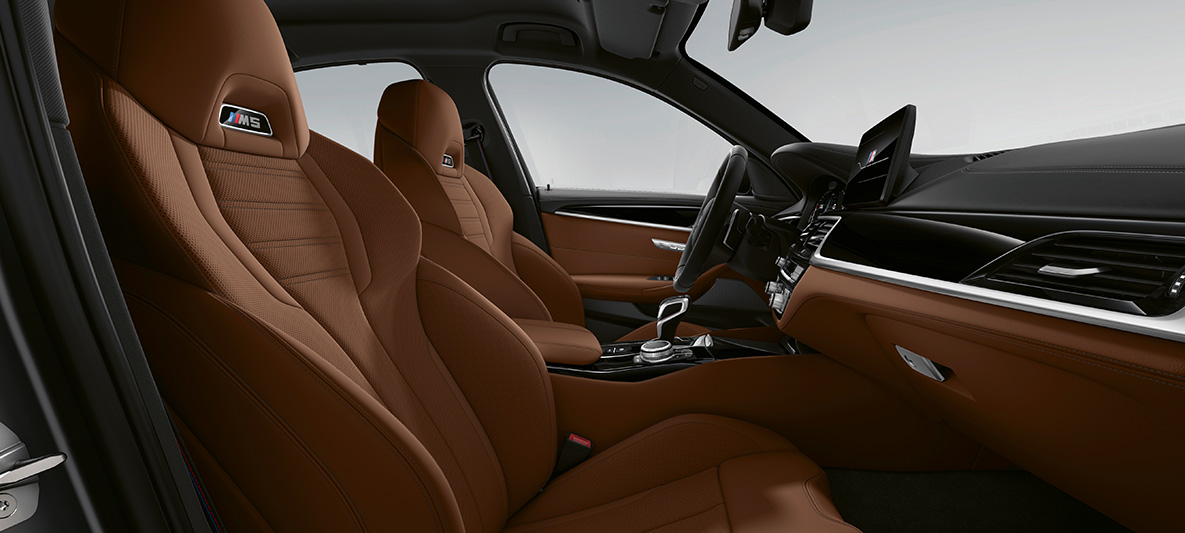 BMW Individual, BMW M5 Sedan, F90, 2020, BMW Individual pilna Merino ādas apdare, Tartufo/Black krāsa BMW Individual, BMW M5 Sedan, F90, LCI, atjaunināts, 2020, BMW Individual pilna Merino ādas apdare, Tartufo/Black krāsa, salons