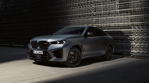 BMW X6 M, F96, trīs ceturtdaļu sānskats, stāvošs automobilis BMW M sērija, BMW X6 M, F96, trīs ceturtdaļu sānskats, stāvošs automobilis