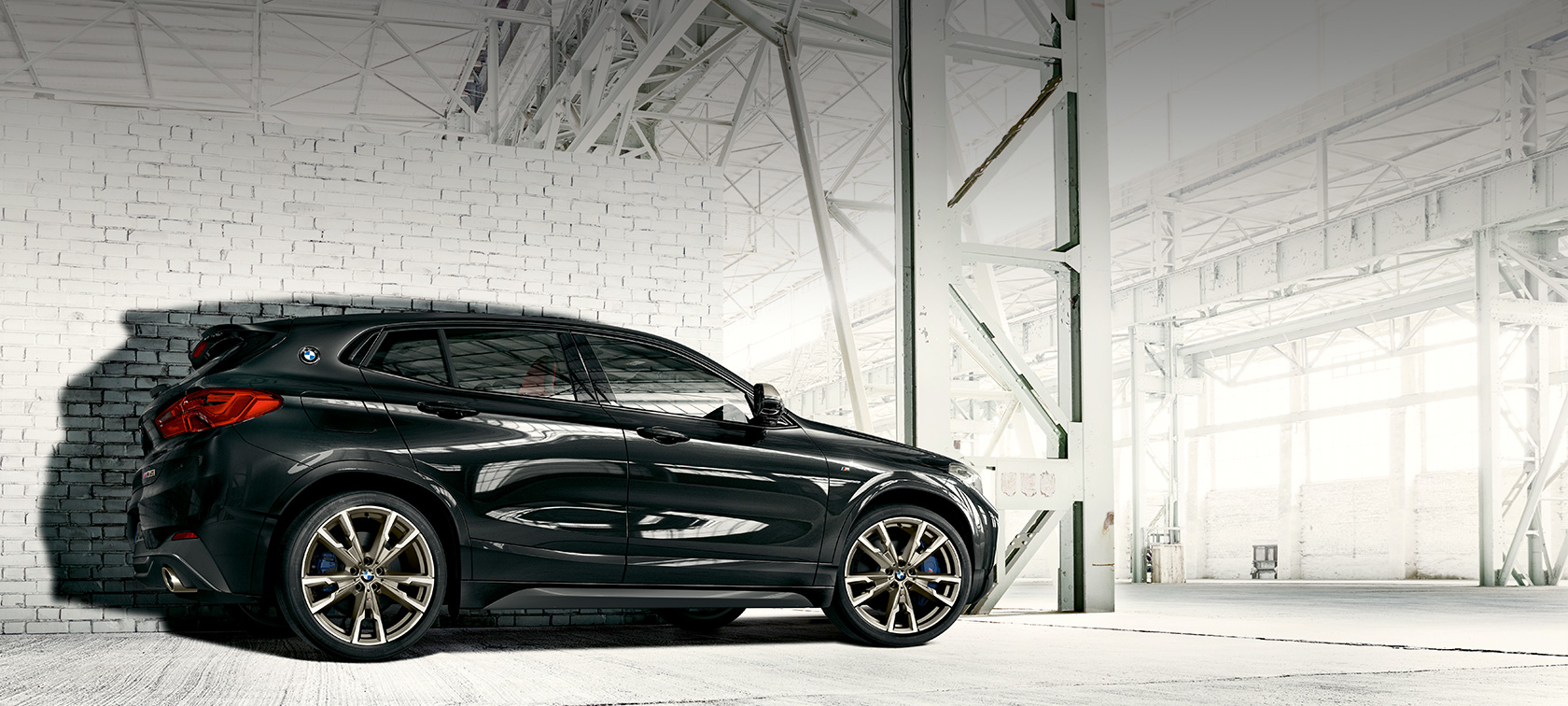 Sānskats, BMW X2 M35i Sānskats, BMW X2 M35i, metāliska Sapphire Black krāsa,F39