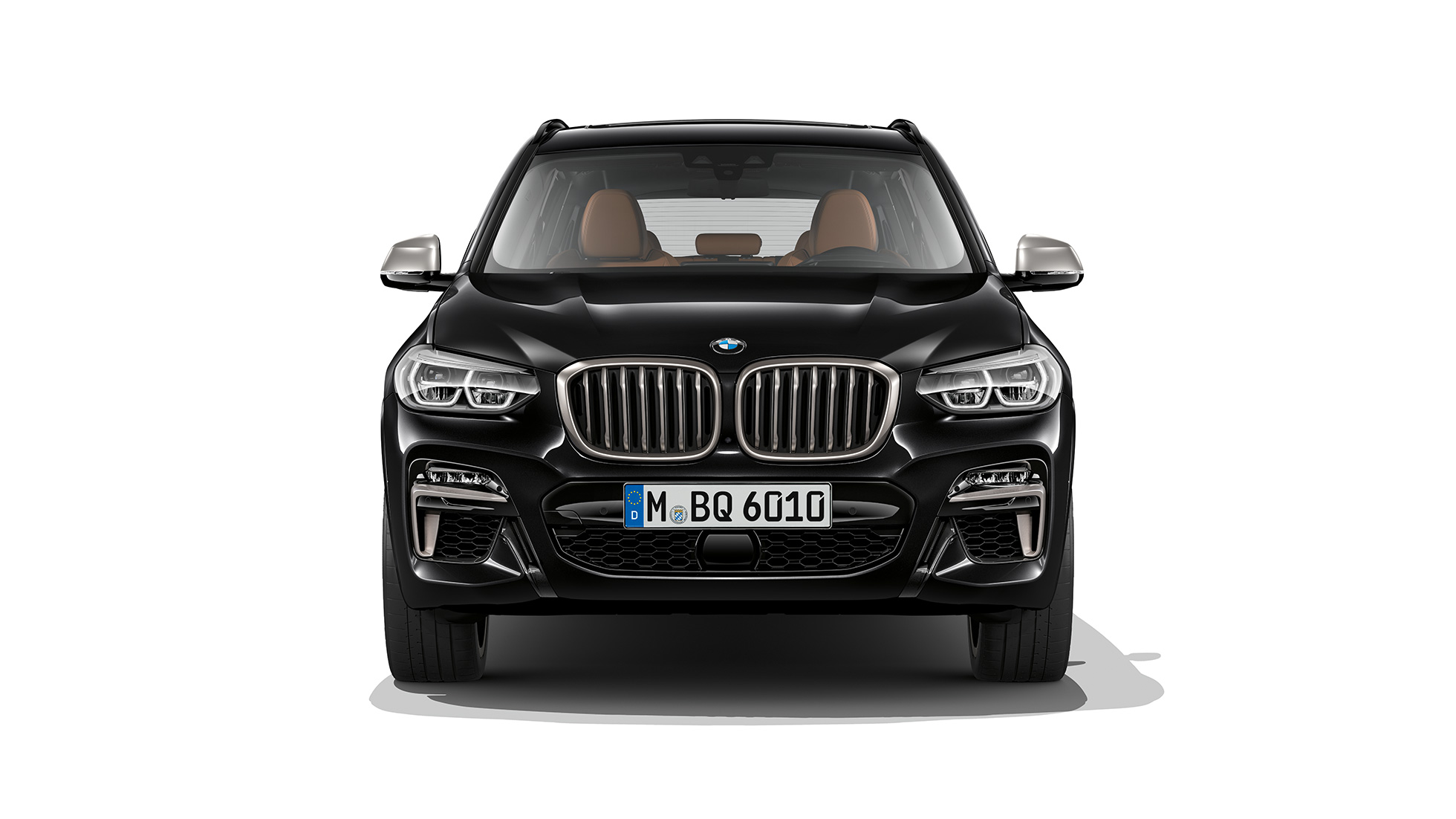 BMW X3 M40i un BMW X3 M40d, skats no priekšpuses. BMW X3 M40i un BMW X3 M40d metāliskā Black Sapphire krāsā, virsbūve, skats no priekšpuses.