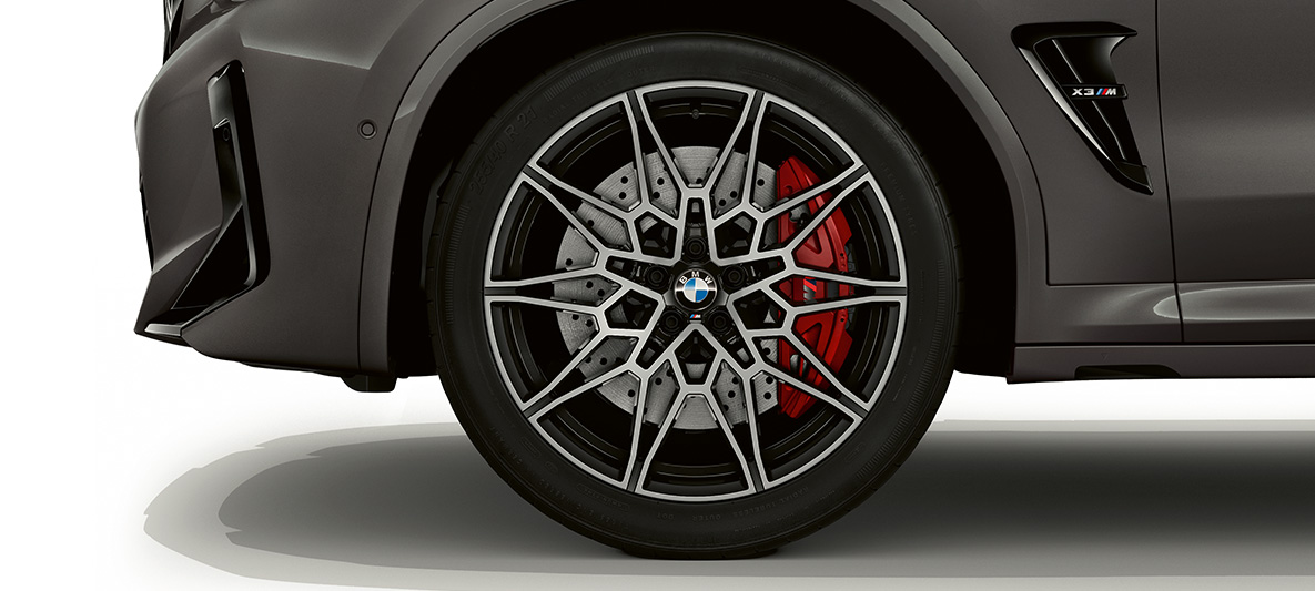 BMW X3 M, Individual vieglmetāla disks, F97, LCI, atjaunināts, 2021 BMW X3 M Individual, F97, LCI, atjaunināts, 2021, Grigio Telesto krāsa, vieglmetāla disks, tuvplāns