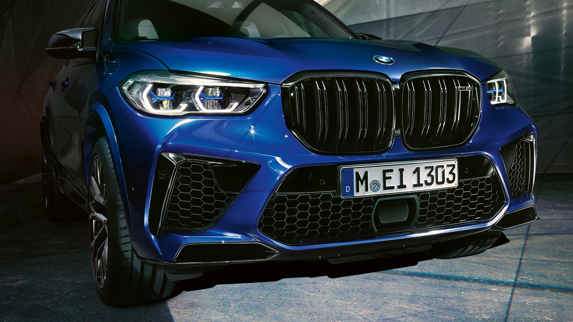 M dubultais elipsveida režģis, BMW X5 M Competition M dubultais elipsveida režģis, BMW X5 M Competition F95, metāliska Marina Bay Blue krāsa, priekšpuses tuvplāns