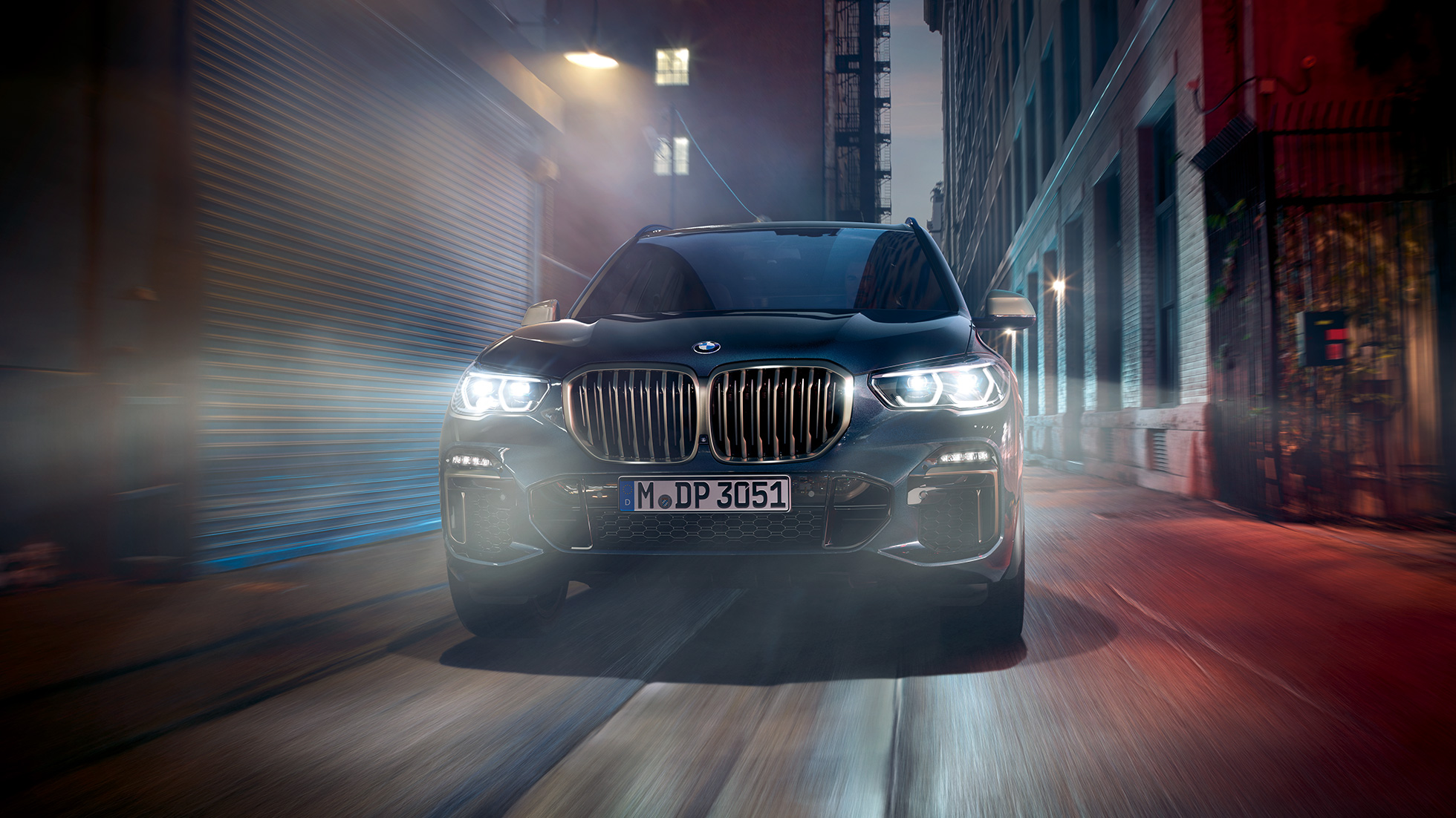 BMW elipsveida režģis, BMW X5 M50i BMW elipsveida režģis Cerium Grey krāsā, BMW X5 M50i, G05, metāliska Carbon Black krāsa, priekšpuses skats