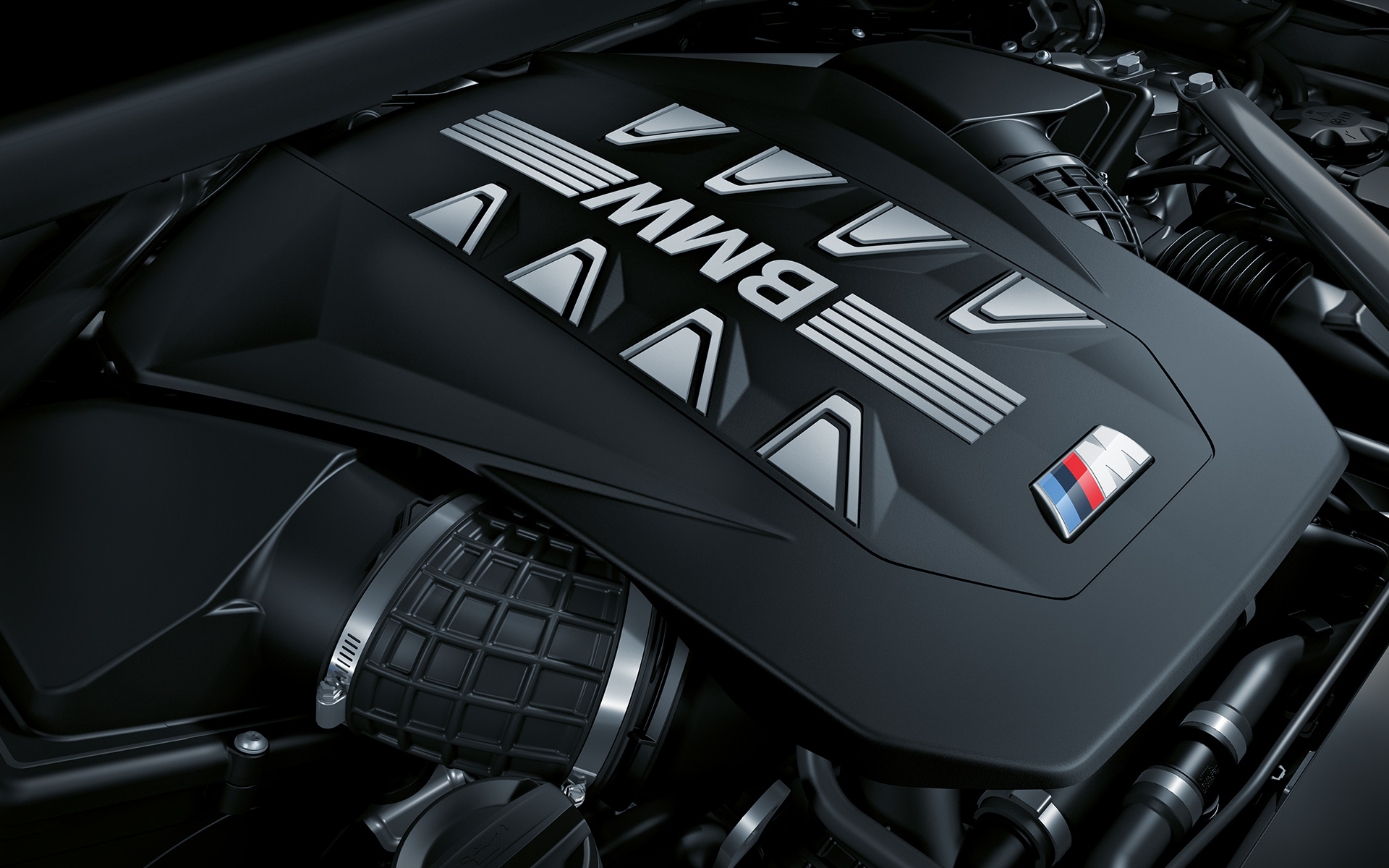 BMW X5 M60i xDrive, G05, MP, dzinējs BMW X5 M60i xDrive, G05, MP, dzinējs, tuvplāns