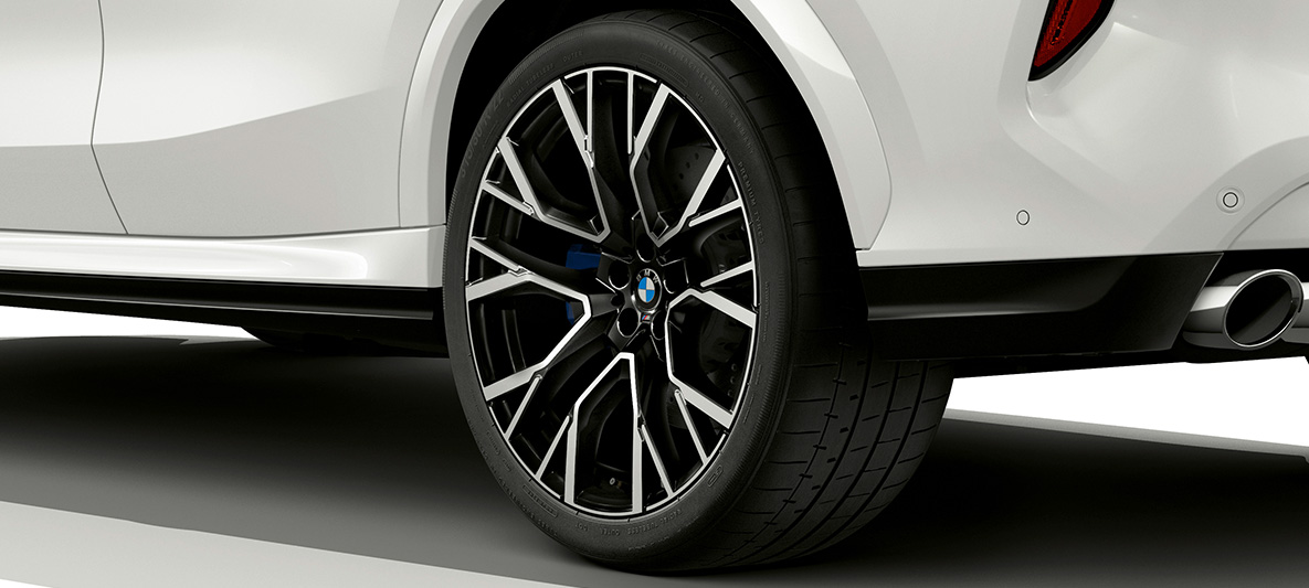 21 collas M vieglmetāla diski, divtoņu Orbit Grey krāsa, BMW X6 M F96 21 collas M vieglmetāla diski, divtoņu Orbit Grey krāsa, BMW X6 M, F96, 2020, SUV, tuvplāns