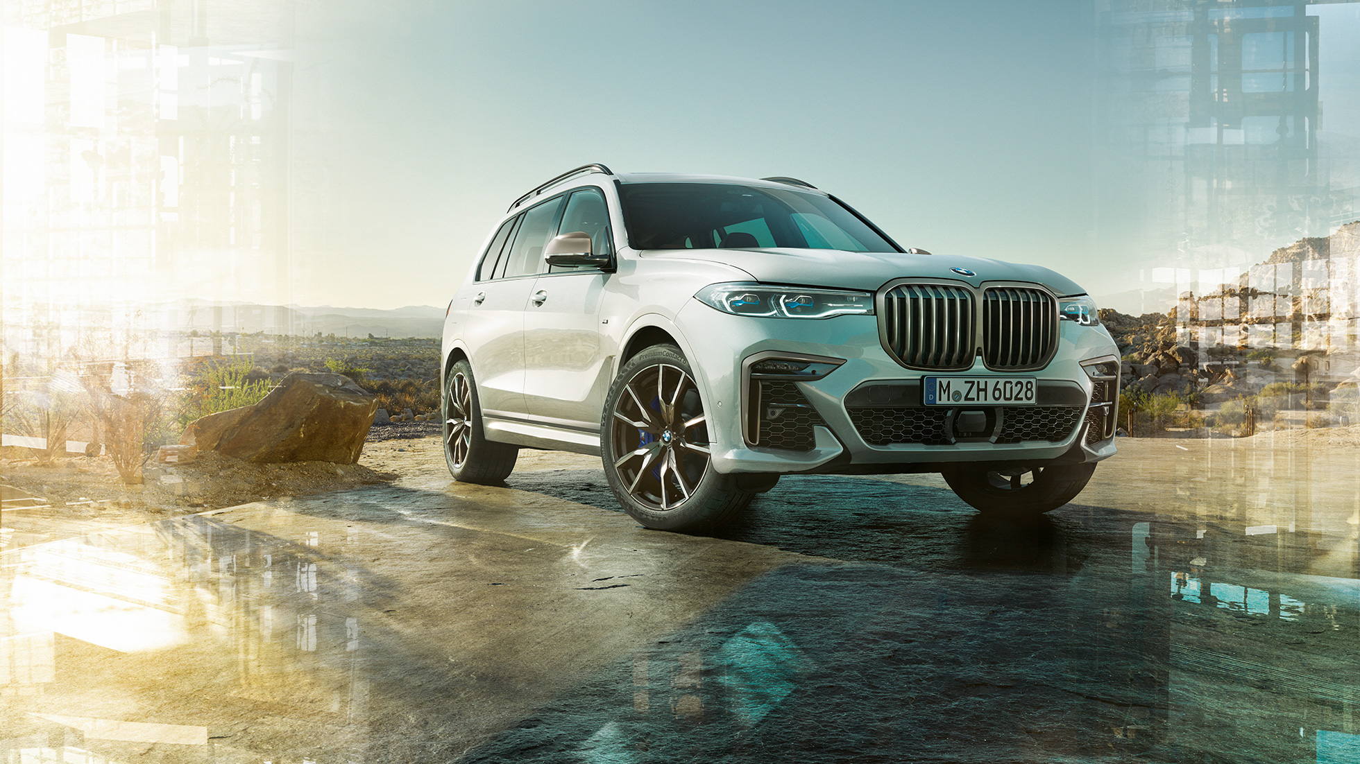 BMW X7 M automobilis, priekšpuse trīs ceturtdaļu priekšpuses skats BMW X7 M automobilis Mineral White krāsā, G07, stāvošs, trīs ceturtdaļu priekšpuses skats, G07, 2019