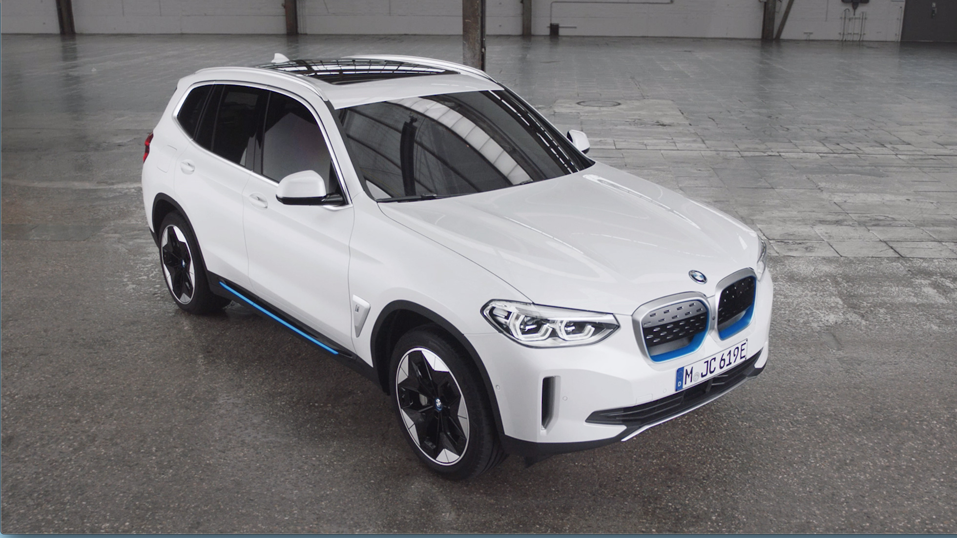 BMW iX3, G08, virsbūves dizains, video BMW iX3, G08, 2020, metāliska Mineral White krāsa, virsbūves dizains, video