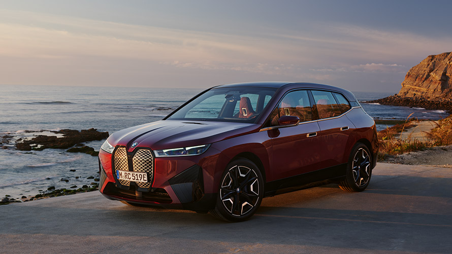 BMW iX, I20, pirmā paaudze, trīs ceturtdaļu sānskats, stāvošs automobilis BMW X sērija, BMW iX, I20, pirmā paaudze, trīs ceturtdaļu sānskats, stāvošs automobilis
