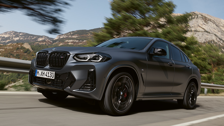 BMW X4, G02, otrā paaudze, trīs ceturtdaļu sānskats, braucienā uz ielas BMW X sērija, BMW X4, G02, otrā paaudze, trīs ceturtdaļu sānskats, braucienā uz ielas