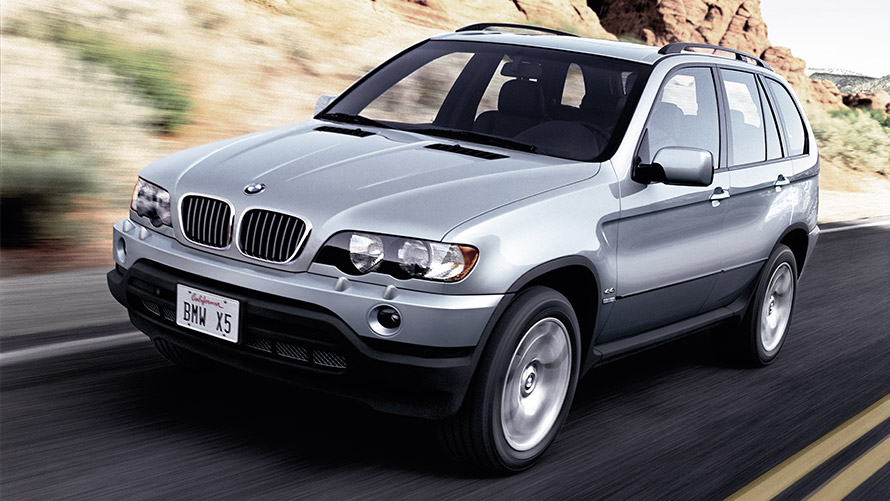 BMW X5, E53, pirmā paaudze, trīs ceturtdaļu priekšpuses skats, braucienā uz ielas BMW X sērija, BMW X5, E53, pirmā paaudze, trīs ceturtdaļu priekšpuses skats, braucienā uz ielas