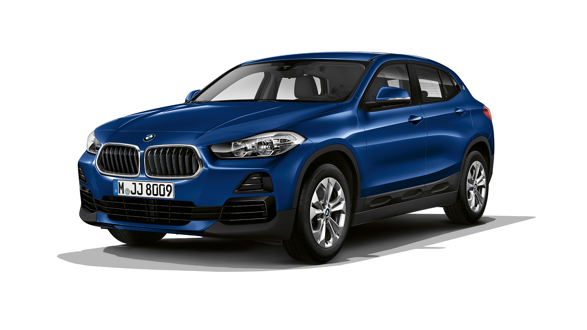 Trīs ceturtdaļu priekšpuses skats, BMW X2 sDrive20i Advantage modelis BMW X2 sDrive20i Advantage modelis, 2018, F39, metāliska Mediterranean Blue krāsa, trīs ceturtdaļu priekšpuses skats