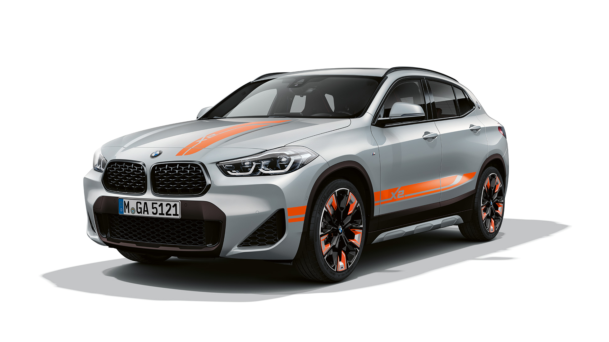 Trīs ceturtdaļu priekšpuses skats, BMW X2, Edition M Mesh modelis BMW X2, Edition M Mesh modelis, 2020, F39, Brooklyn Grey krāsa, trīs ceturtdaļu priekšpuses skats