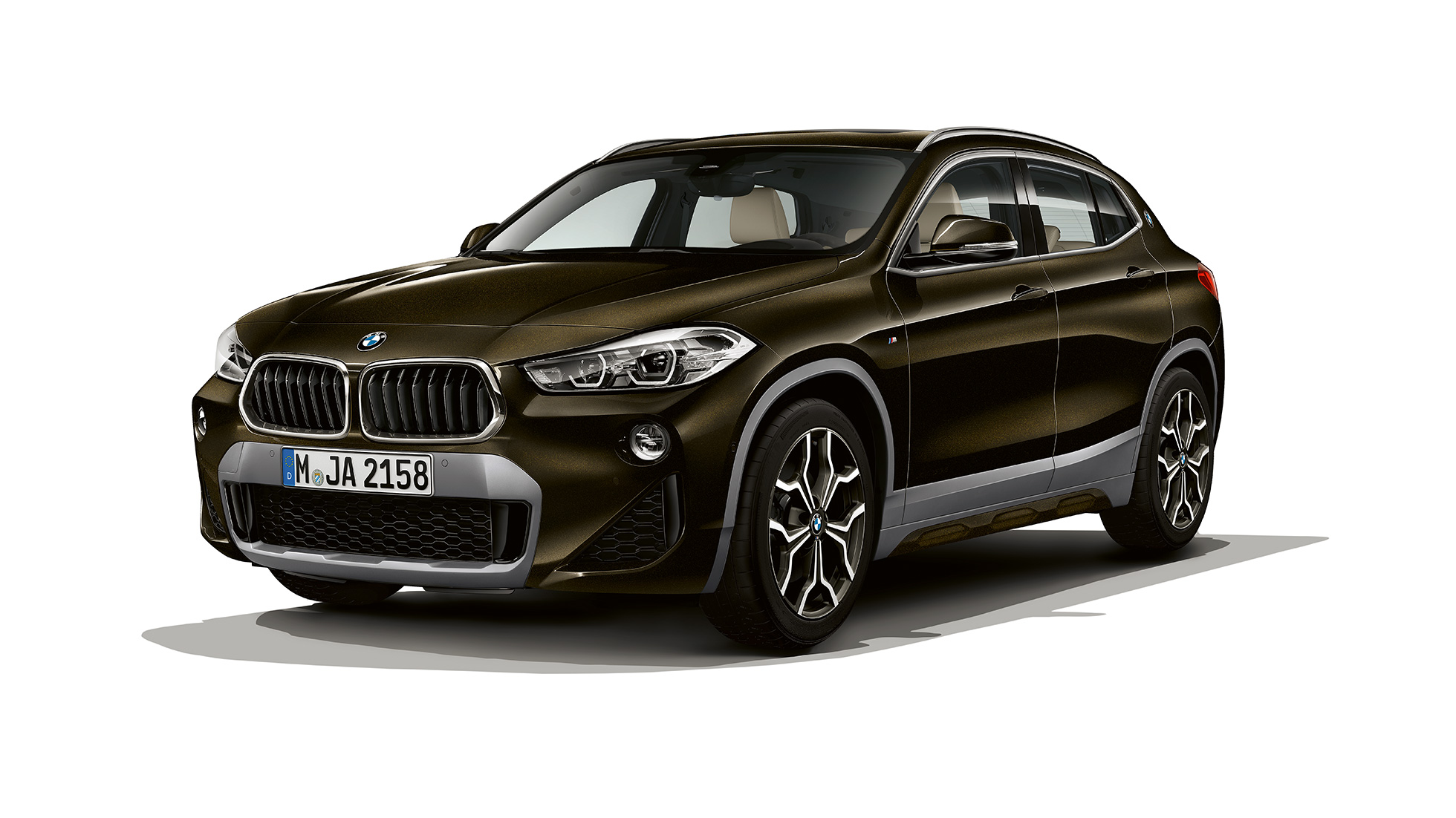 Trīs ceturtdaļu priekšpuses skats, BMW X2 sDrive20i, M sport X modelis BMW X2 sDrive20i, M Sport X modelis, 2018, F39, Sparkling Storm krāsa ar mirdzuma efektu, trīs ceturtdaļu priekšpuses skats