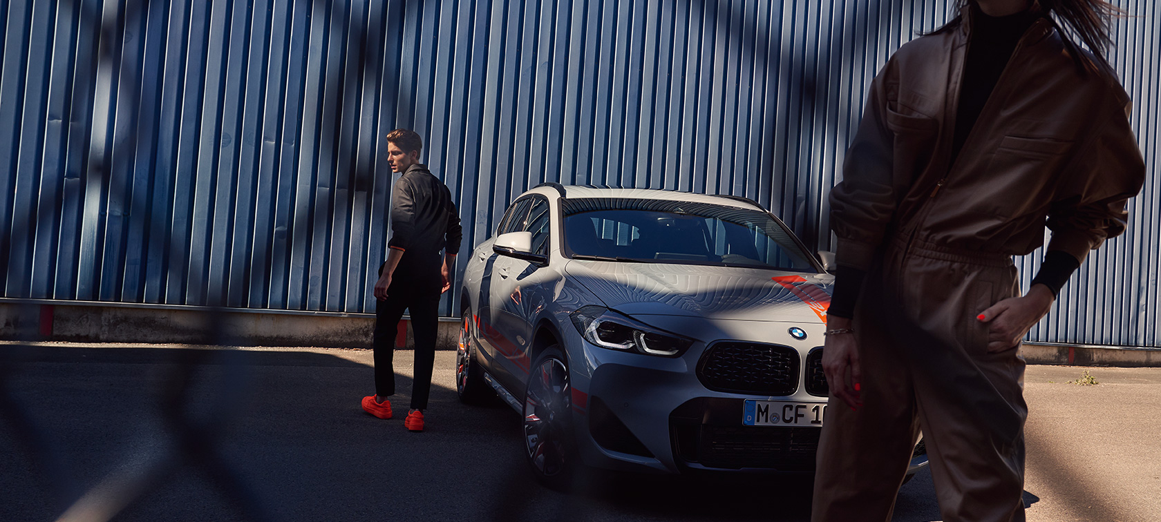 Trīs ceturtdaļu priekšpuses skats, BMW X2 F39 BMW X2, 2020, F39, Brooklyn Grey krāsa, trīs ceturtdaļu priekšpuses skats