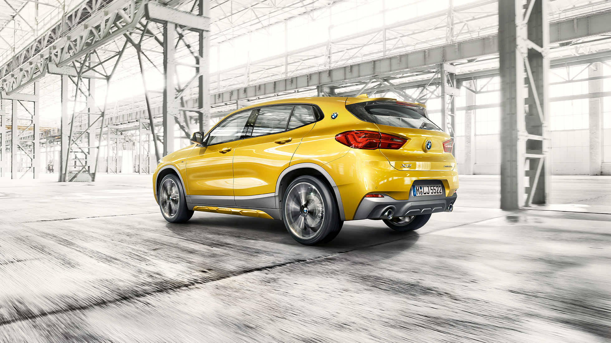 Trīs ceturtdaļu sānskats, BMW X2 F39 BMW X2 2018 F39, metāliska Galvanic Gold krāsa, trīs ceturtdaļu sānskats