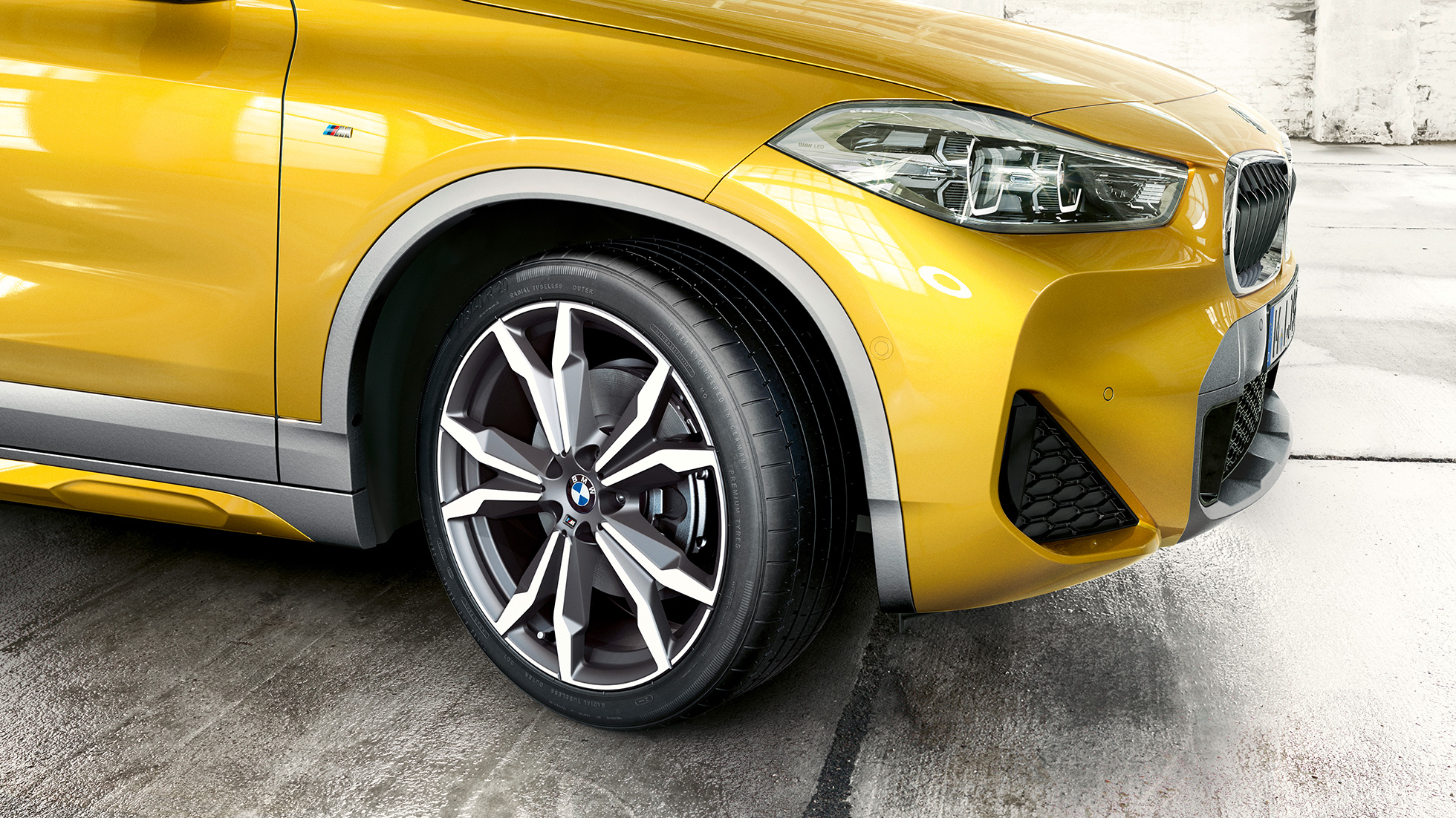 Vieglmetāla diski, BMW X2 2018 F39 BMW X2 2018 F39, metāliska Galvanic Gold krāsa, vieglmetāla diski