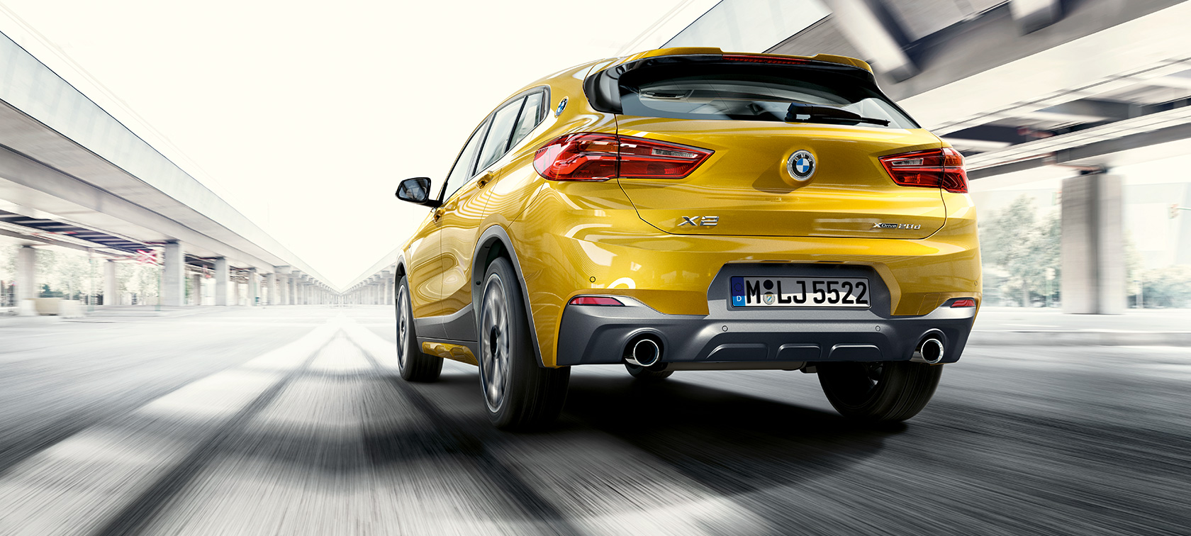 Aizmugures skats, BMW X2 F39 Aizmugures skats, BMW X2 2018 F39, metāliska Galvanic Gold krāsa