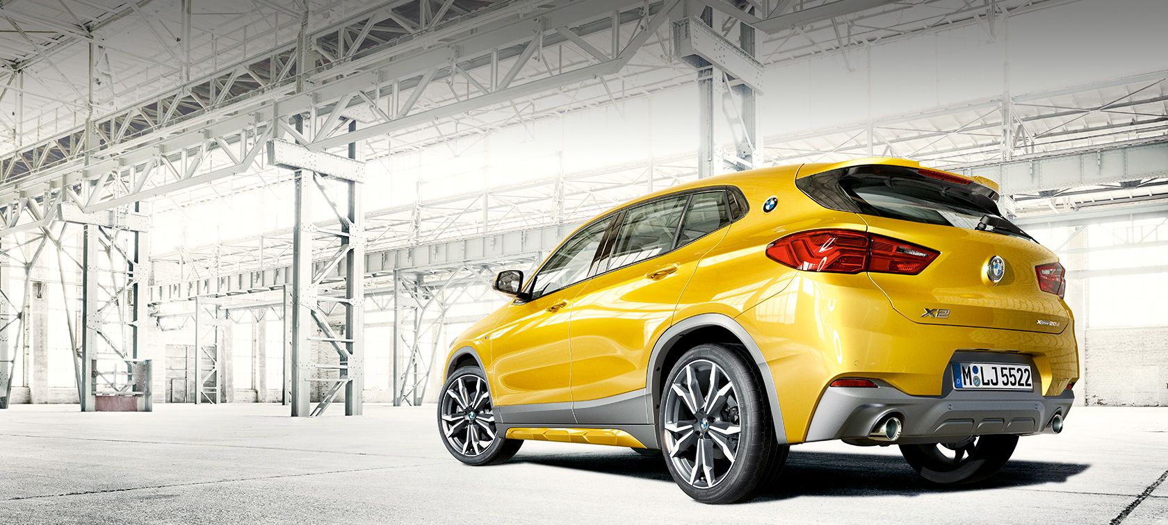 Trīs ceturtdaļu sānskats, BMW X2 F39 BMW X2 2018 F39, metāliska Galvanic Gold krāsa, trīs ceturtdaļu sānskats