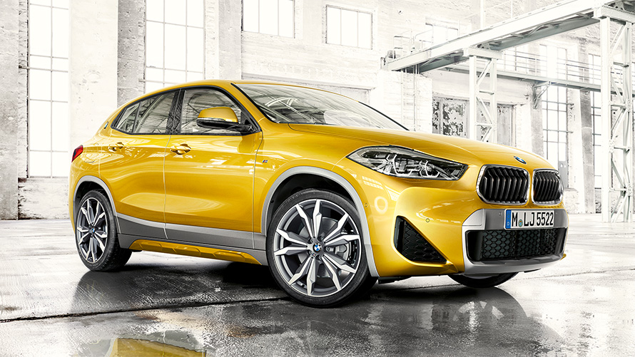 BMW X2 F39, Brooklyn Grey krāsa, priekšpuses skats BMW X2 F39, Brooklyn Grey krāsa, priekšpuses skats