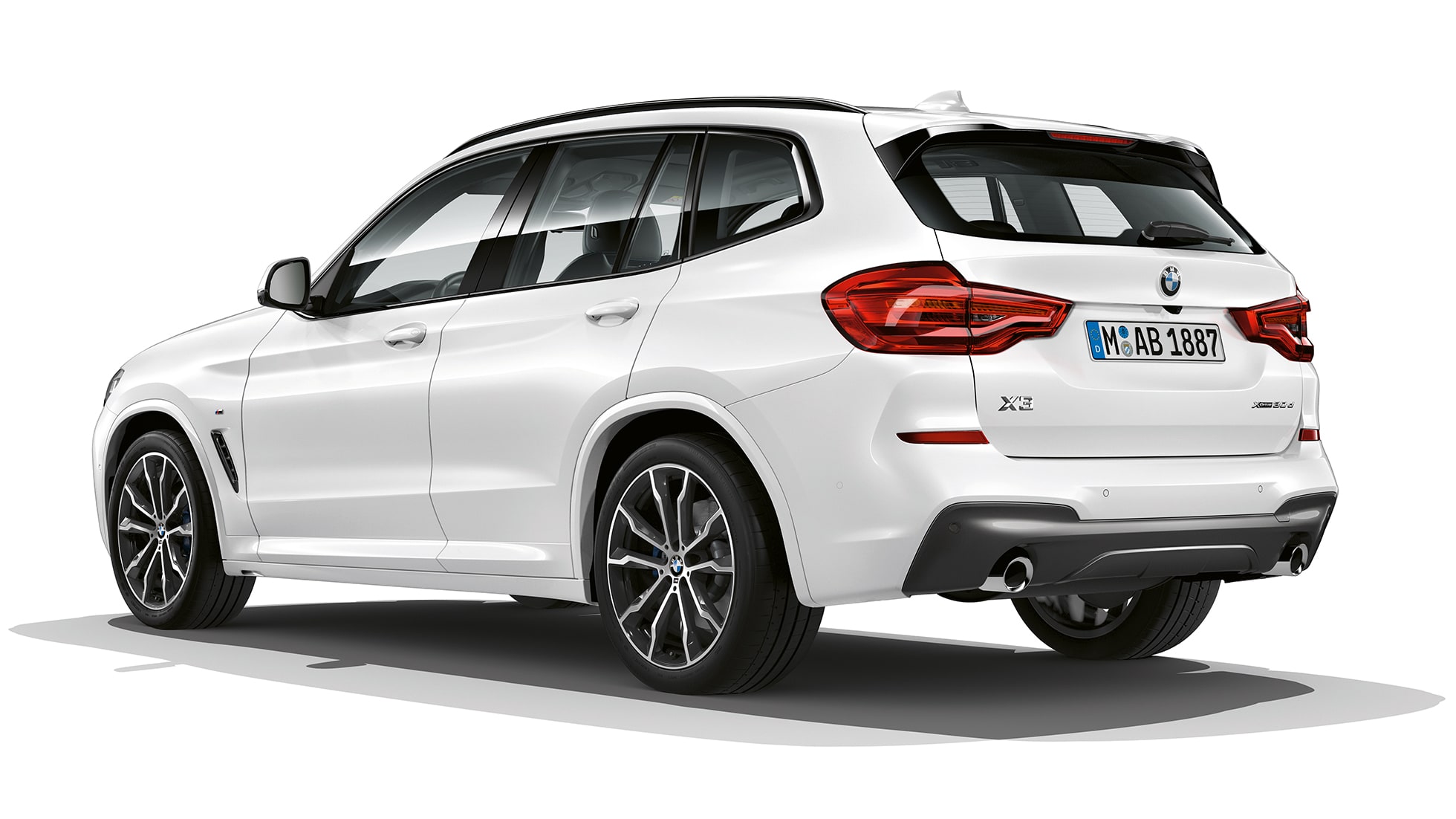 BMW X3 M40i, modelis M Sport, trīs ceturtdaļu aizmugures skats BMW X3 M40i, modelis M Sport, trīs ceturtdaļu aizmugures skats