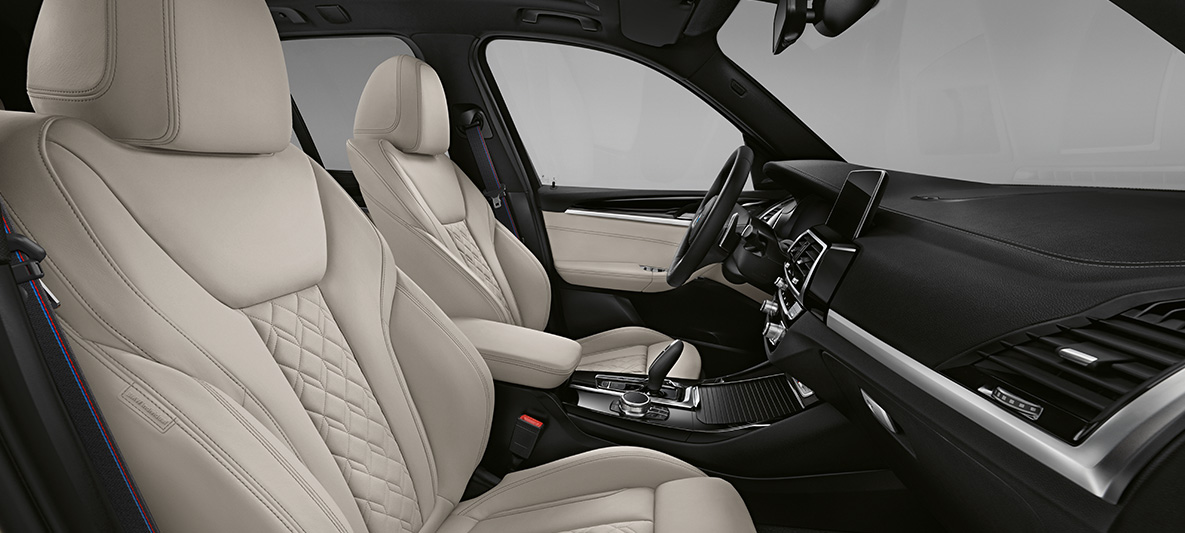 BMW X3, BMW Individual paplašināta Merino ādas apdare ar smalko faktūru Ivory White krāsā BMW X3, BMW Individual paplašināta Merino ādas apdare ar smalko faktūru Ivory White krāsā