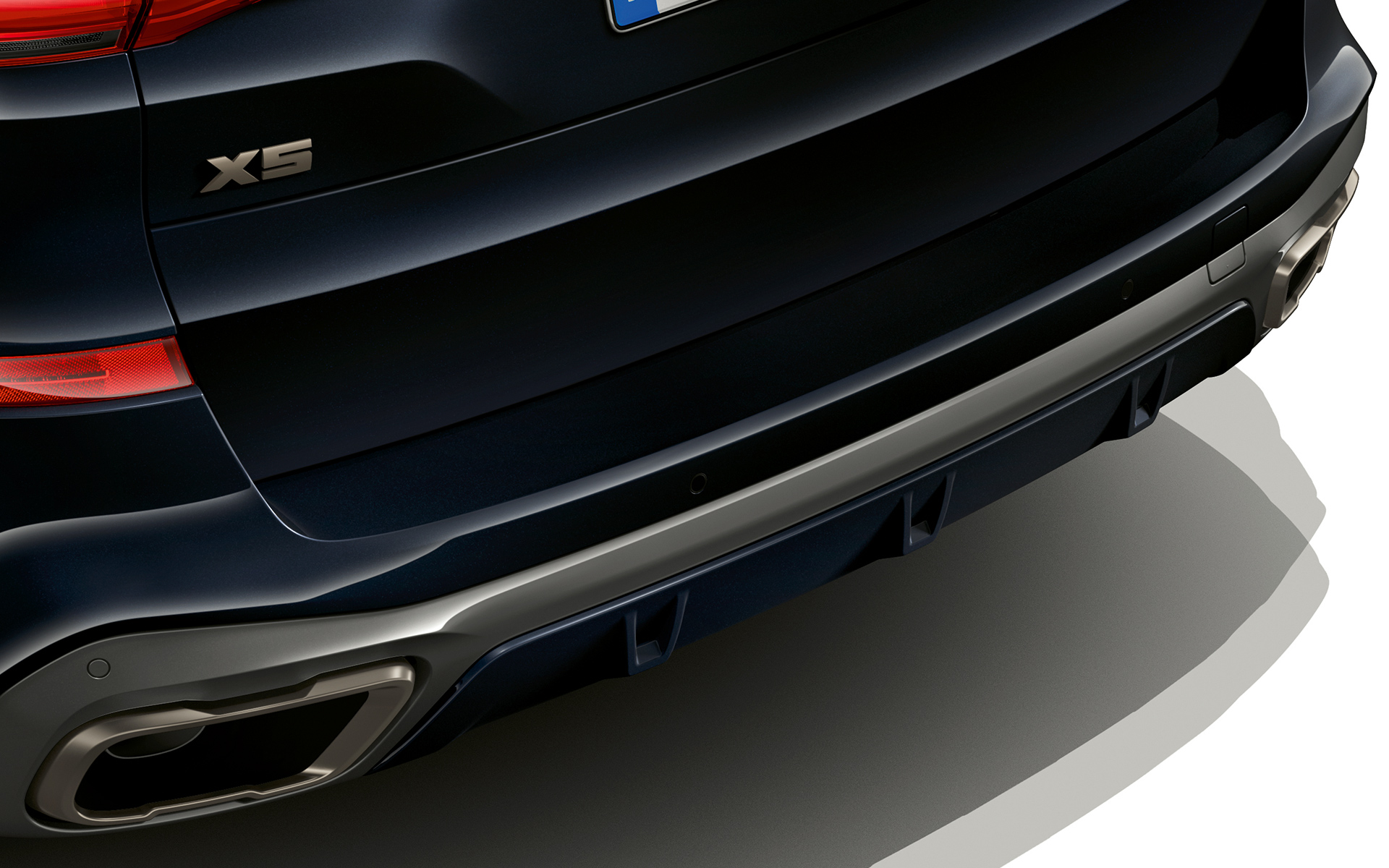 BMW X5 M50d izplūdes sistēma BMW X5 M50d M sporta izplūdes sistēma un difuzors