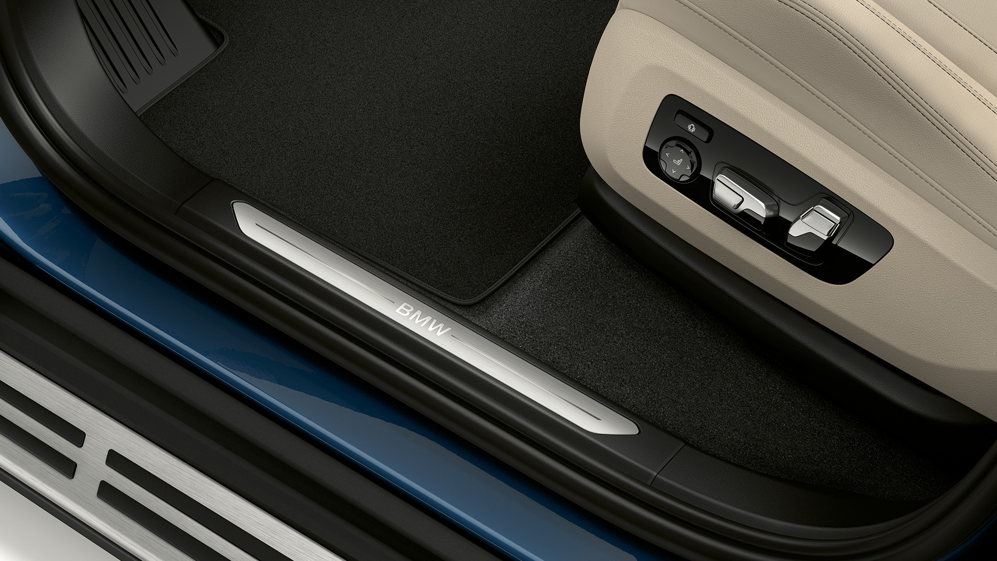 xLine modelis, BMW X5 xDrive40i, durvju sliekšņu apdare xLine modelis, BMW X5 xDrive40i, G05, 2018, metāliska Phytonic Blue krāsa, durvju sliekšņu apdare