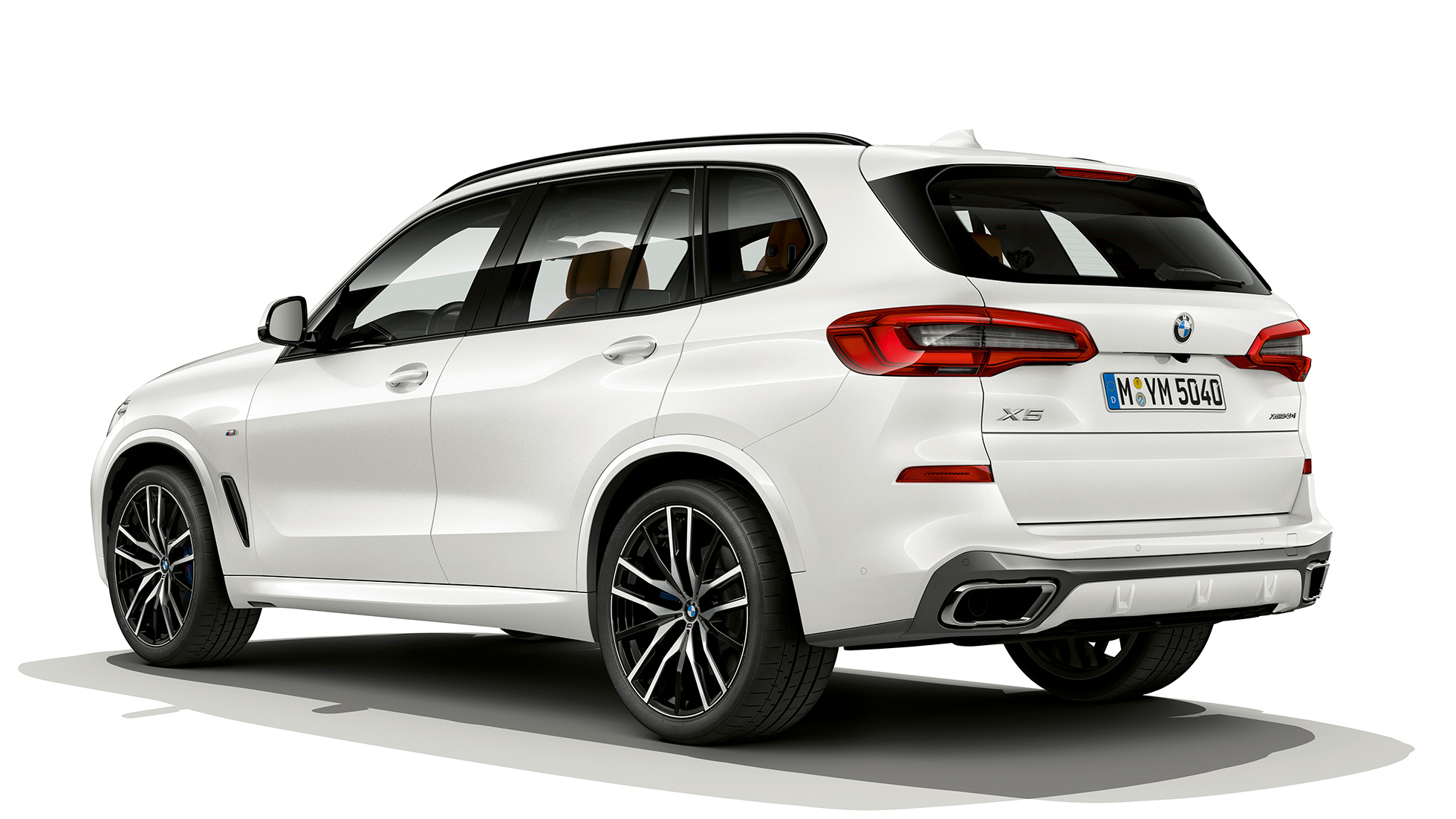 M Sport modelis, BMW X5 xDrive40i, trīs ceturtdaļu aizmugures skats M Sport modelis, BMW X5 xDrive40i, G05, 2018, metāliska Mineral White krāsa, trīs ceturtdaļu aizmugures skats
