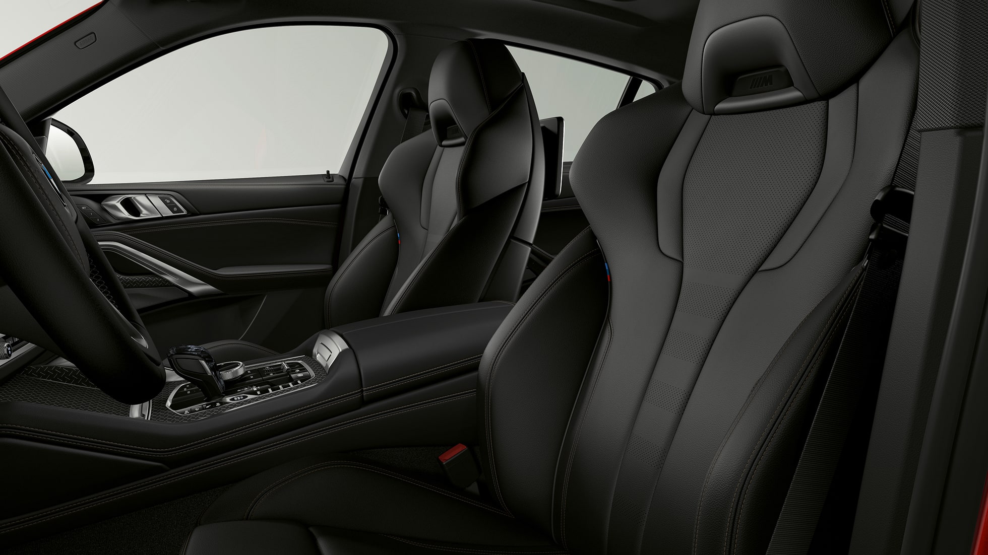 BMW X6 ar BMW xLine, apdare. BMW X6 salons ar BMW xLine ar fokusu uz apdari.