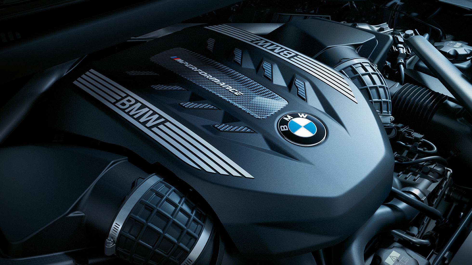 BMW X6 dzinējs. BMW X6 dzinēja tuvplāns.