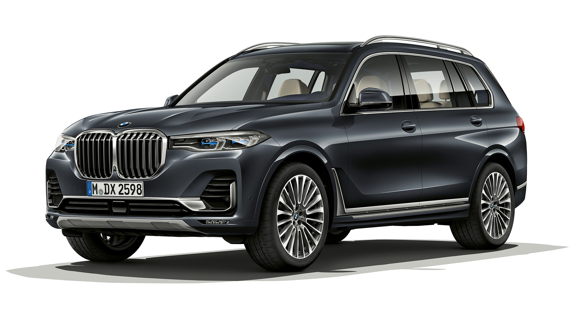 BMW X7, Pure Excellence dizaina kokpits BMW X7 vadītāja kokpita tuvplāns no priekšpuses ar Pure Excellence dizaina elementiem